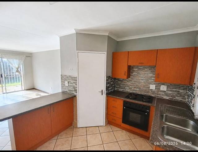2 BEDROOM TOWNHOUSE FOR SALE IN ELARDUSPARK
